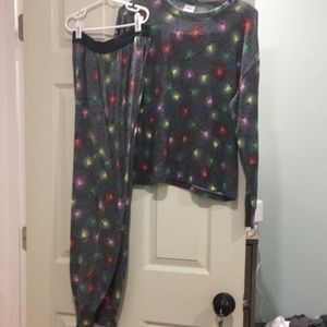 Victoria’s Secret PINK Christmas Lights Holiday Sleep Set
